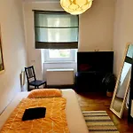 Zimmer In Zentraler Lage / Room Near Downtown