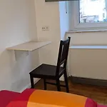 Zimmer In Zentraler Lage / Room Near Downtown